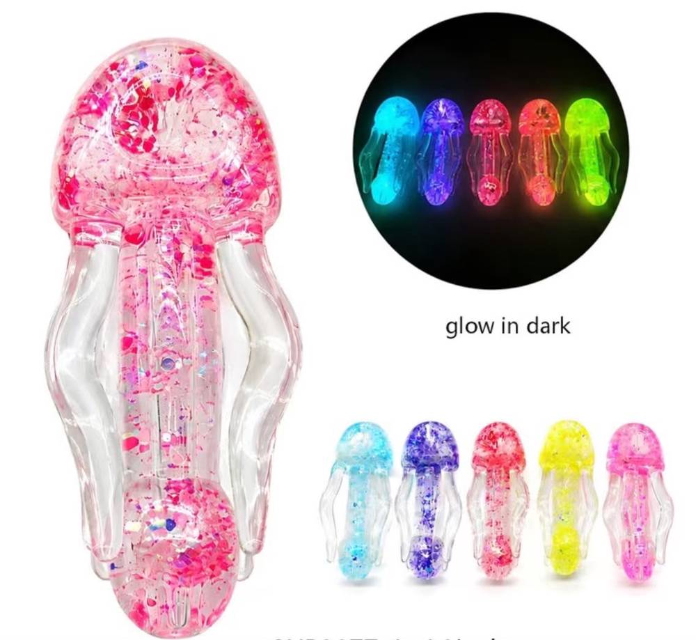 K64 - 4.5" Jellyfish Design Glow in the Dark Hand Pipe